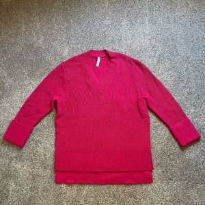 Athleta Fuchsia Shasta V-Neck Sweater